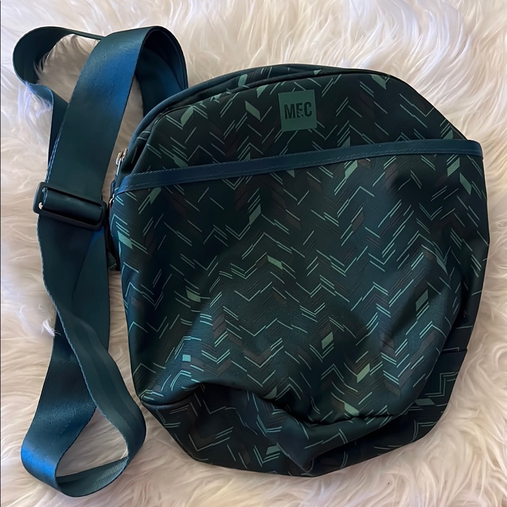 SOLD- MEC Dark Green Patterned Men's Belt Bag